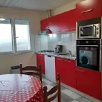 Au Pied De La Montagne * Arette