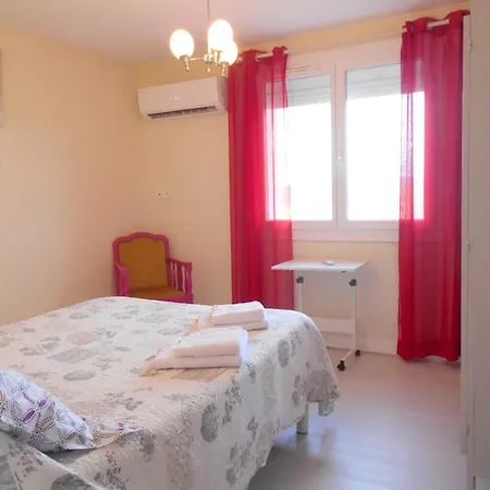 Appartement Au Pied De La Montagne Avec Tous Commerces *