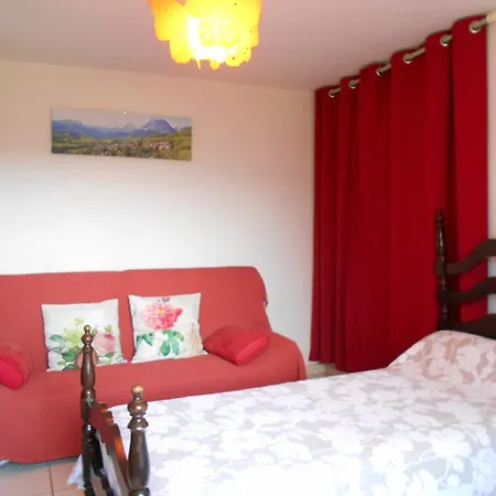 Au Pied De La Montagne Avec Tous Commerces Apartamento